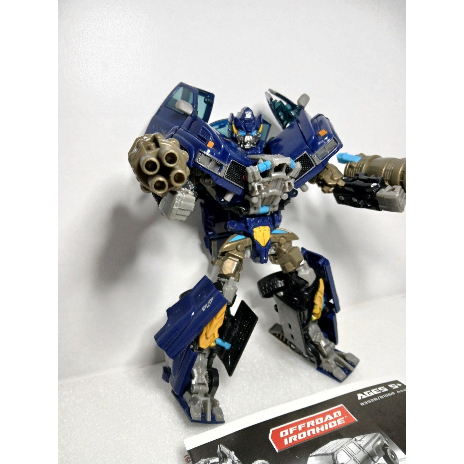 OFF ROAD IRONHIDE ALLSPARK VOYAGER TRANSFORMERS AUTOBOT FIGURE