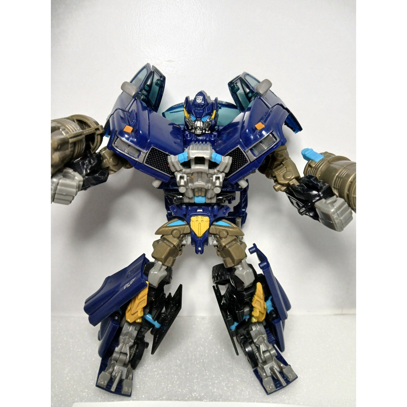 OFF ROAD IRONHIDE ALLSPARK VOYAGER TRANSFORMERS AUTOBOT FIGURE