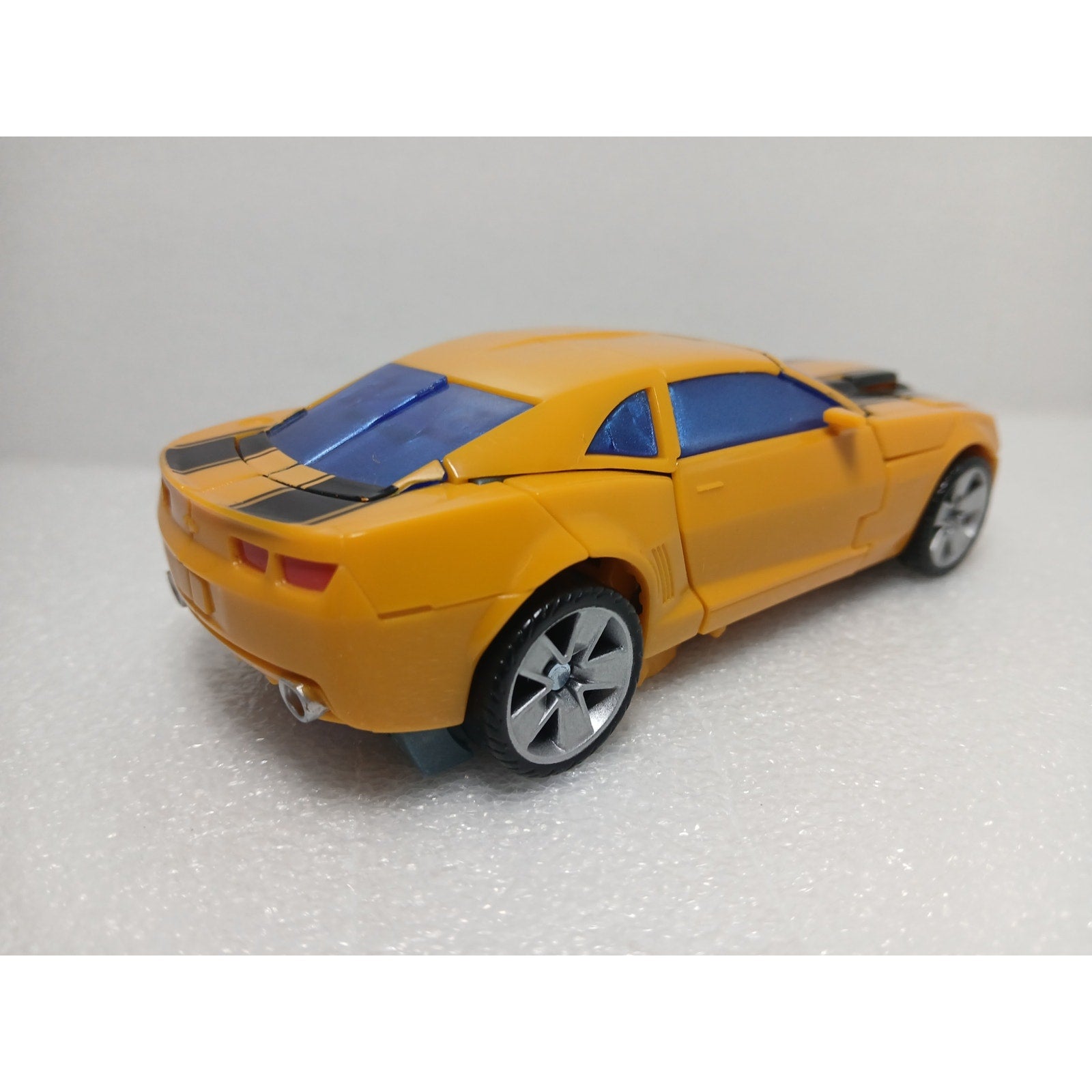 BUMBLEBEE REVENGE OF THE FALLEN CANNON DELUXE AUTOBOT TRANSFORMERS FIGURE